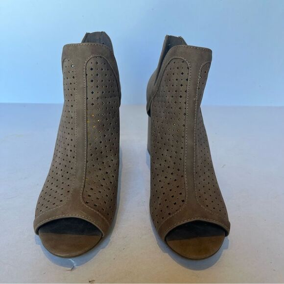 a.n.a. Women's Tiana Heeled Peep Toe Booties Perforated Upper Tan size 7M - Picture 2 of 9
